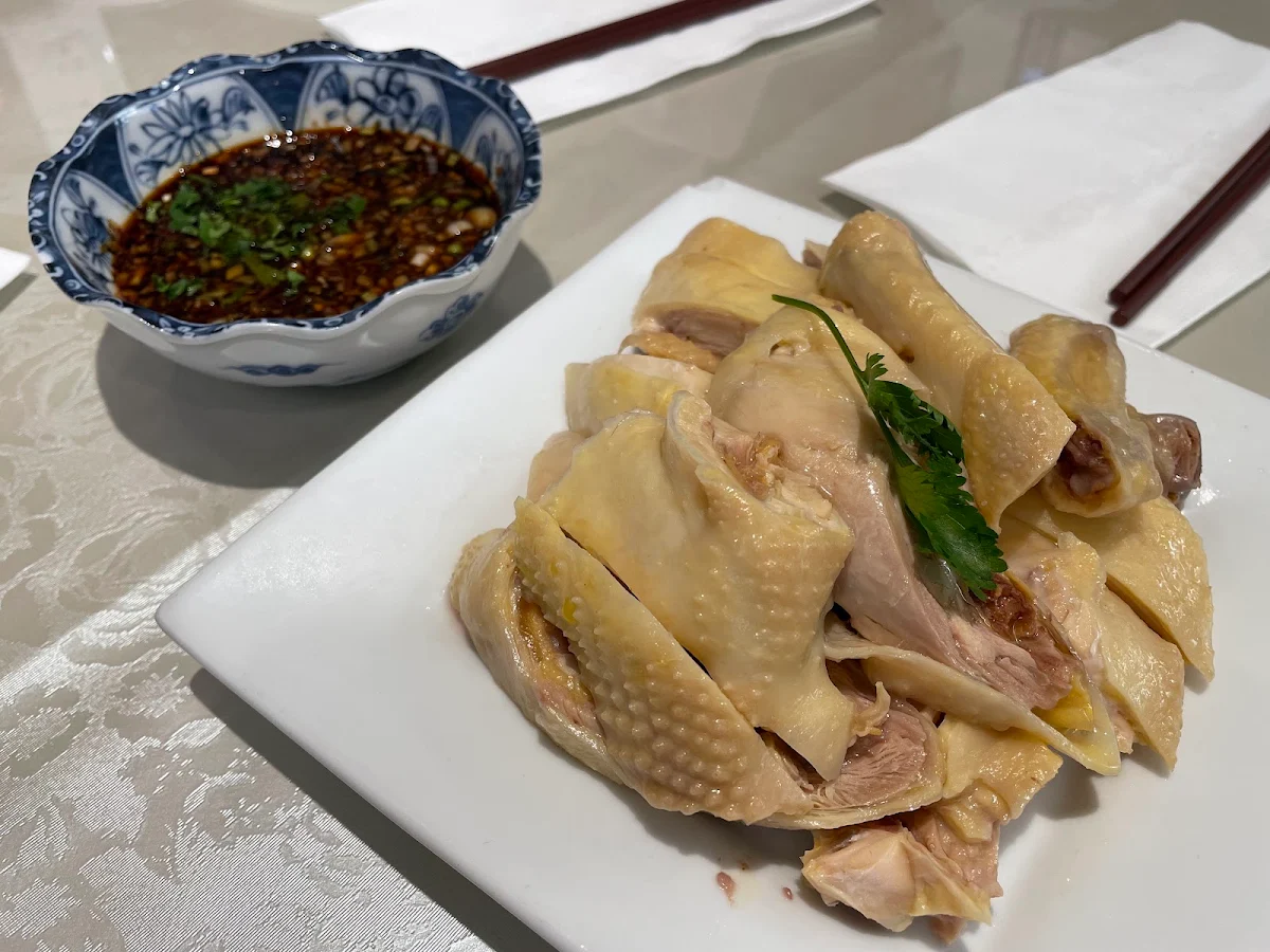 half a poached chicken 白斩鸡半只